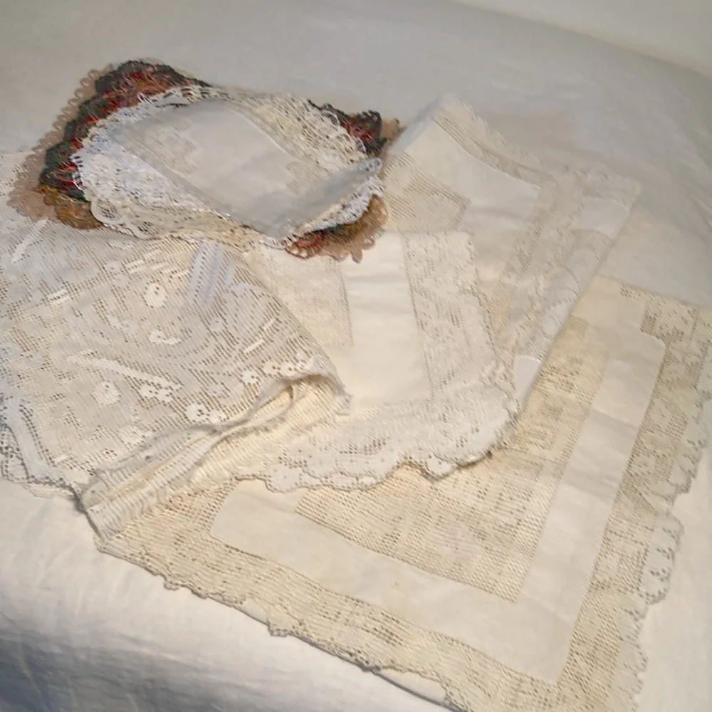 Bundle of (18)lace table runners (4) embroidery beautiful Victorian romantic